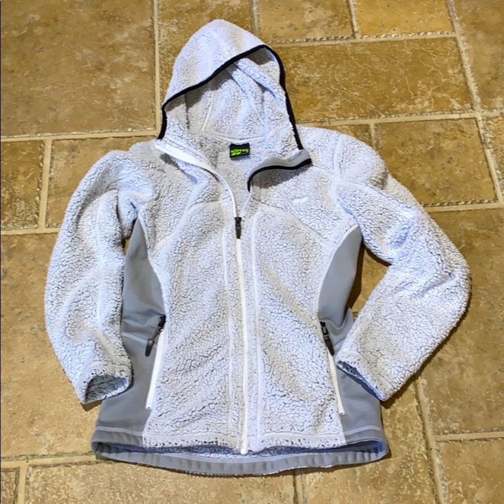 Koppen Gray jacket. Soft fleece.